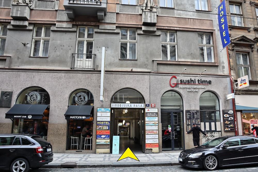 A Plus Hostel - Centrum Praga Exterior foto
